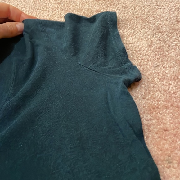 Women’s James Perse Made in USA black v-neck t-shirt - Picture 5 of 7